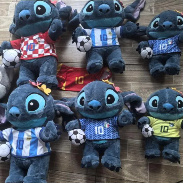 [WWQ] Stitch futbolista · Funda de peluche con cremallera · 45 cm